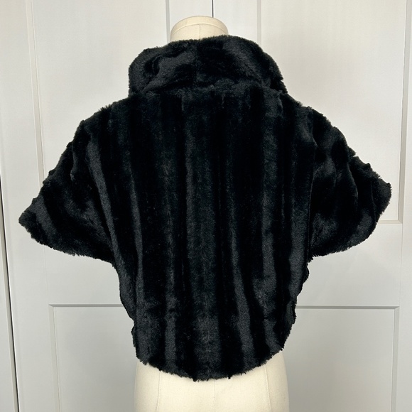 Faux Fur Bolo Shrug - Picture 4 of 7